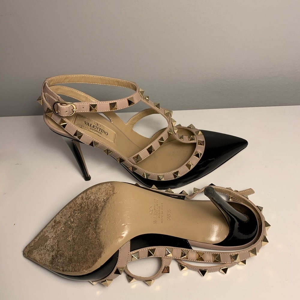 Valentino Black Patent & Nude Rockstud T-Strap Pumps - Picture 7 of 9